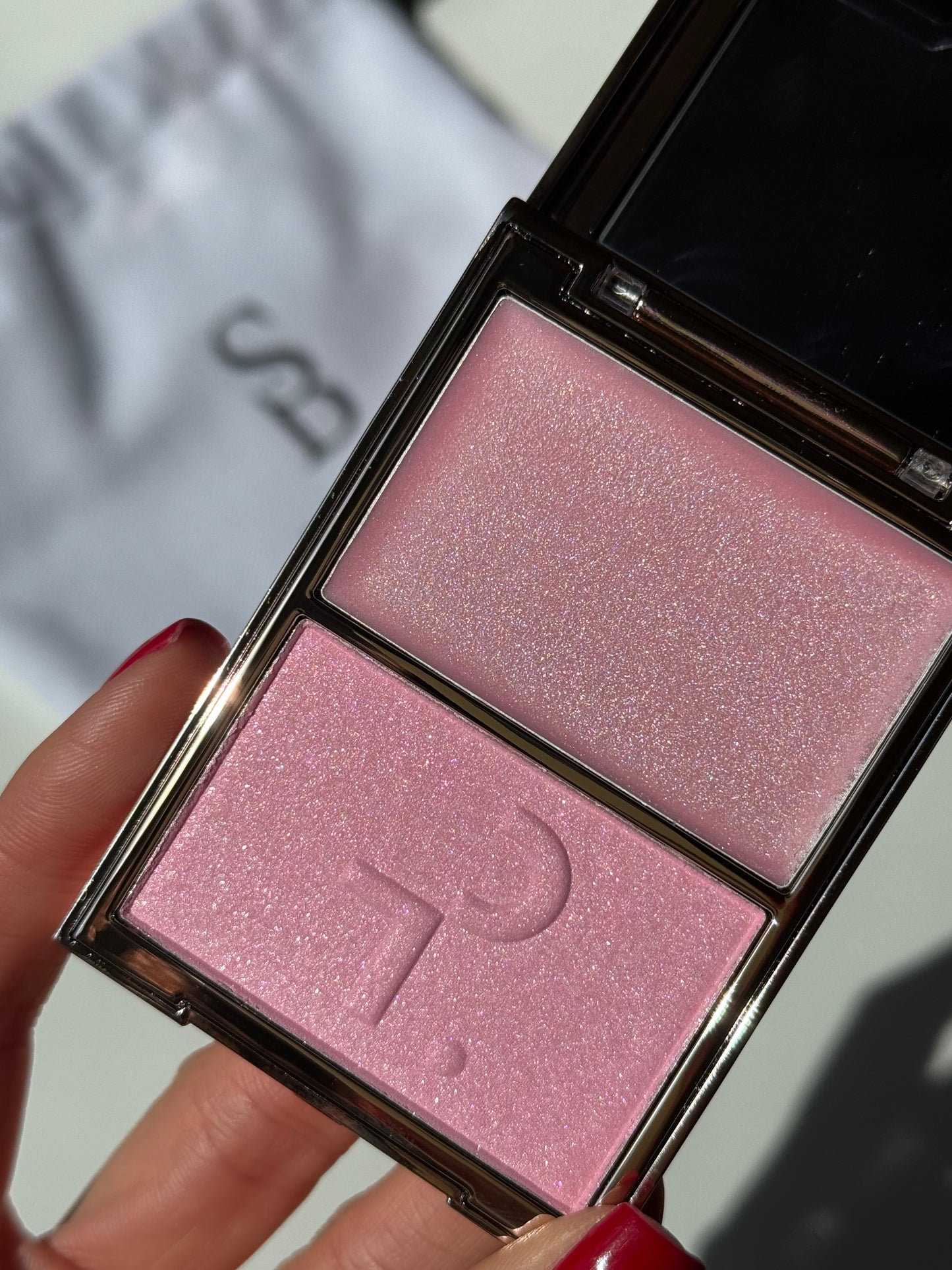 Палетка Major Glow Crème & Powder Light Highlighter Duo