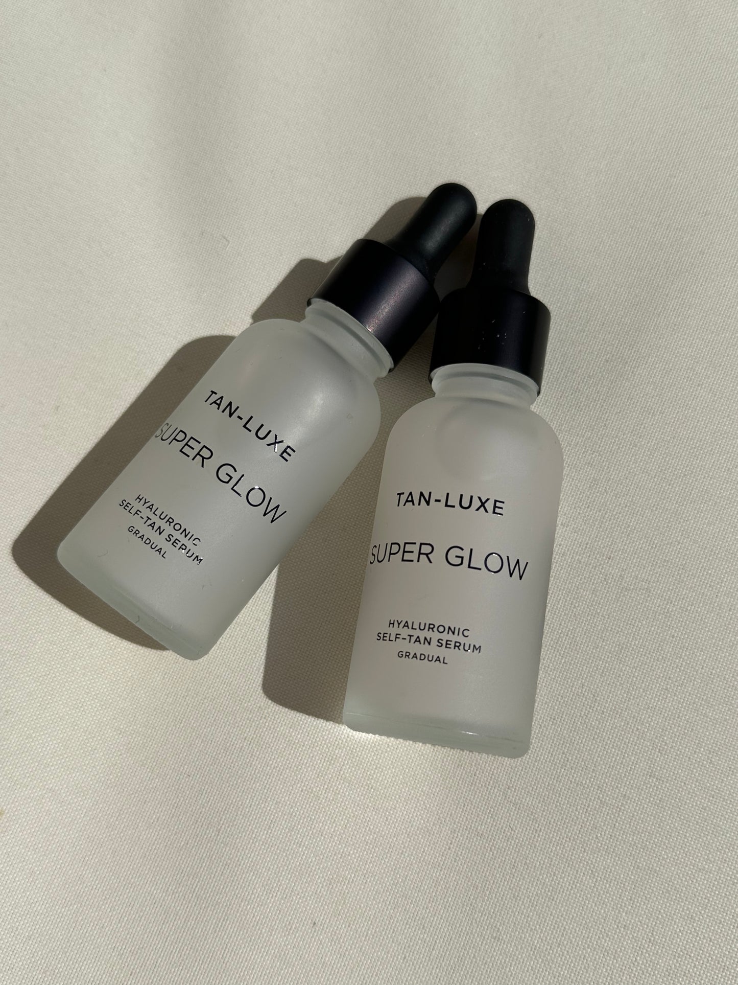 Серум-автозасмага для обличчя Super Glow Hyaluronic Self-Tan Serum