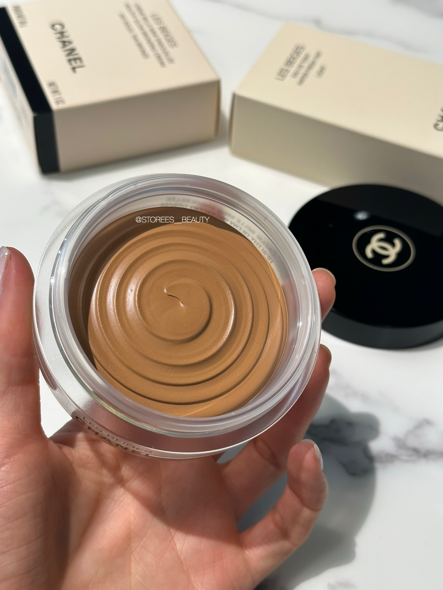 Кремовый бронзер Healthy Glow Bronzing Cream-Gel