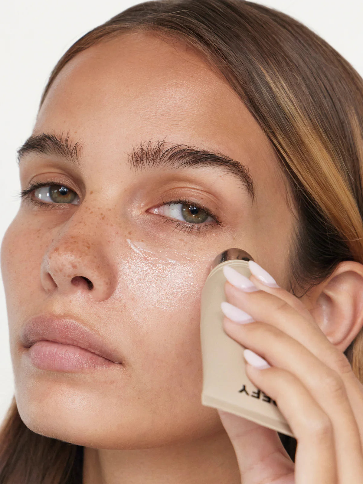 Праймер Blur and Hydrate Face Primer REFY BEAUTY