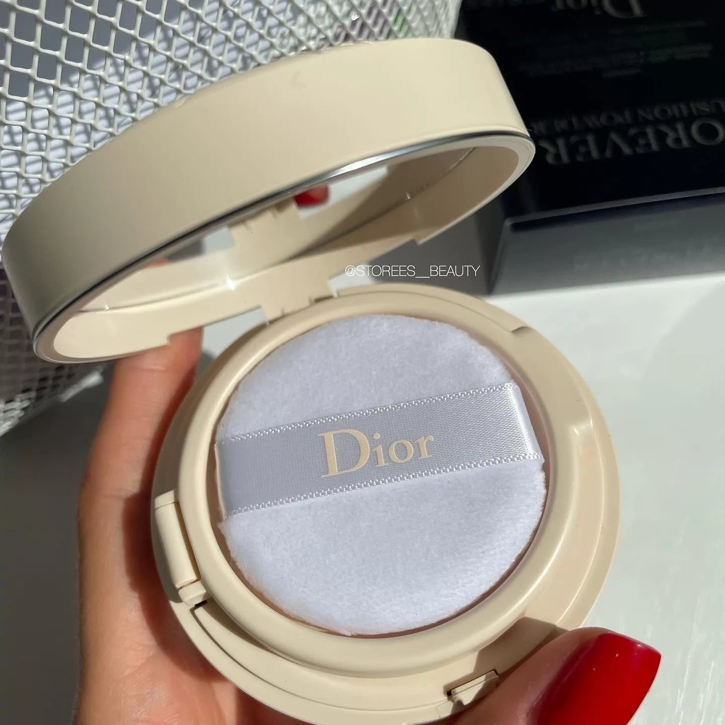 Ультратонка розсипчаста пудра Diorskin Forever Cushion Powder