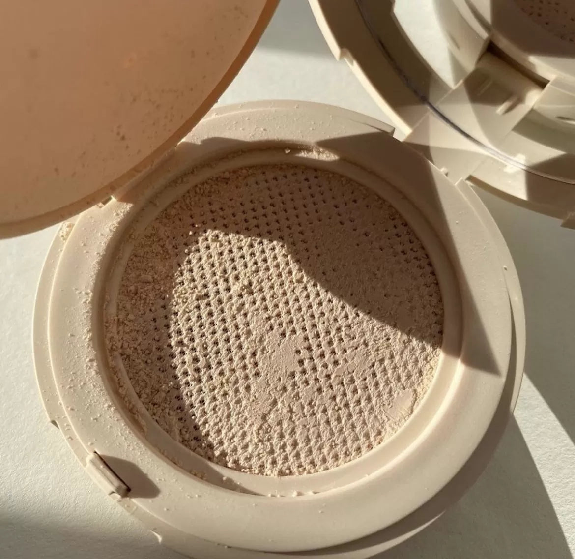 Ультратонка розсипчаста пудра Diorskin Forever Cushion Powder