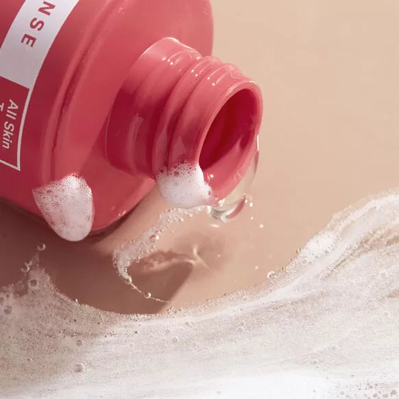 Гель пенка для умывания Hydrating Gel-to-Cream Cleanser