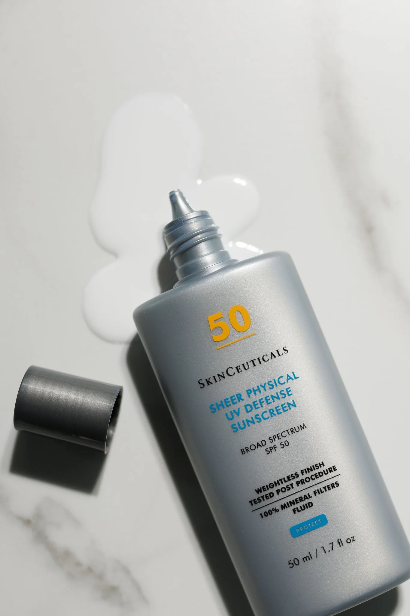 Мінеральний крем Sheer Mineral UV Defense SPF 50