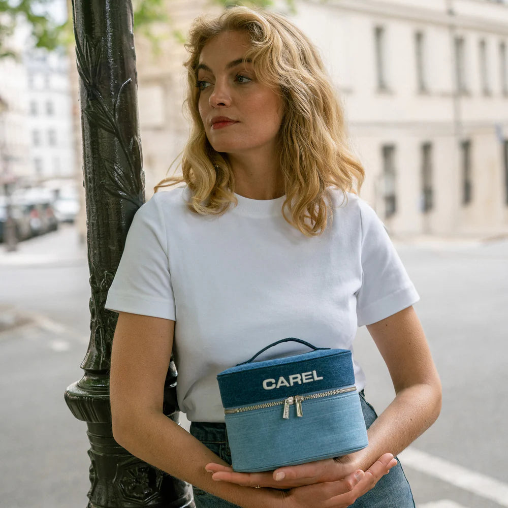 Лімітований набір з косметичкою La Trousse de l'Été Care
