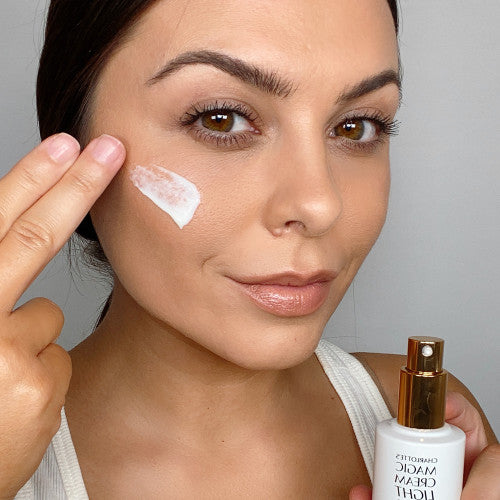 Легкий зволожуючий крем для обличчя Magic Cream Light