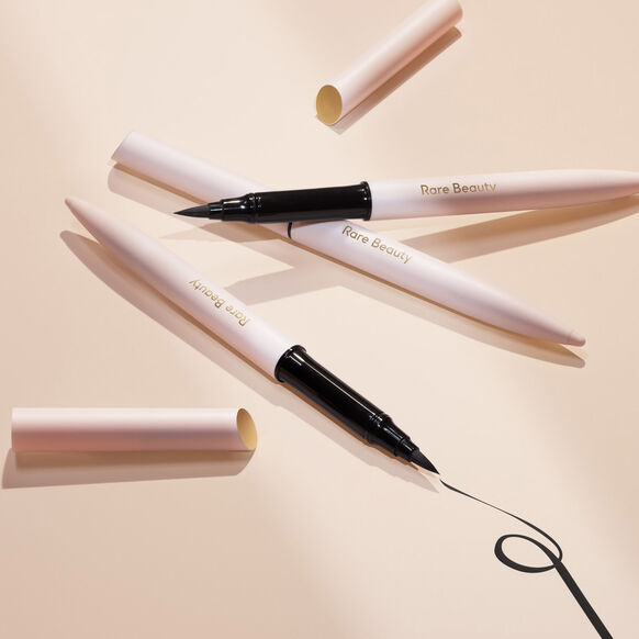 Лайнер для стрелок Perfect Strokes Matte Liquid Liner