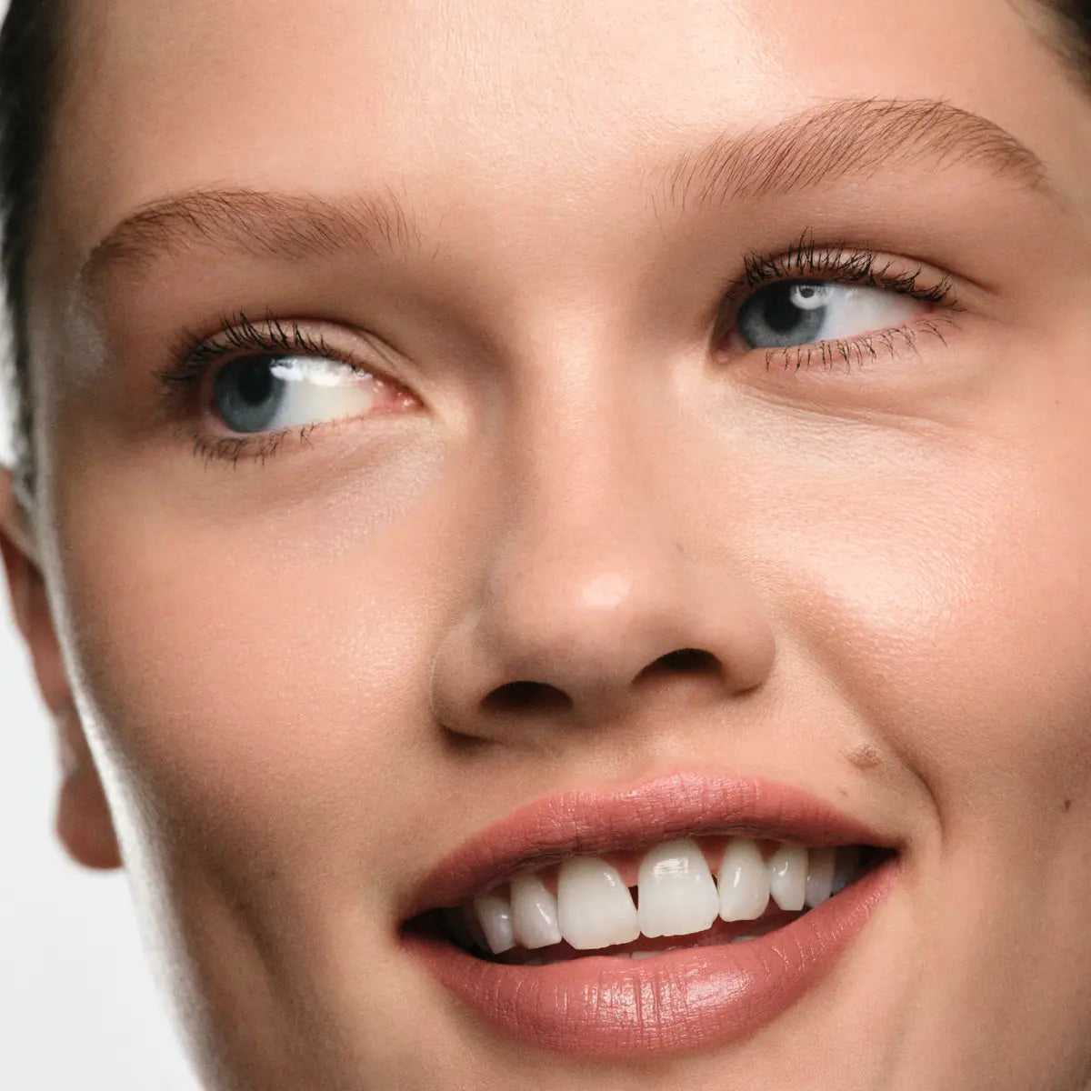 Атласна помада для губ Lipstick Byredo