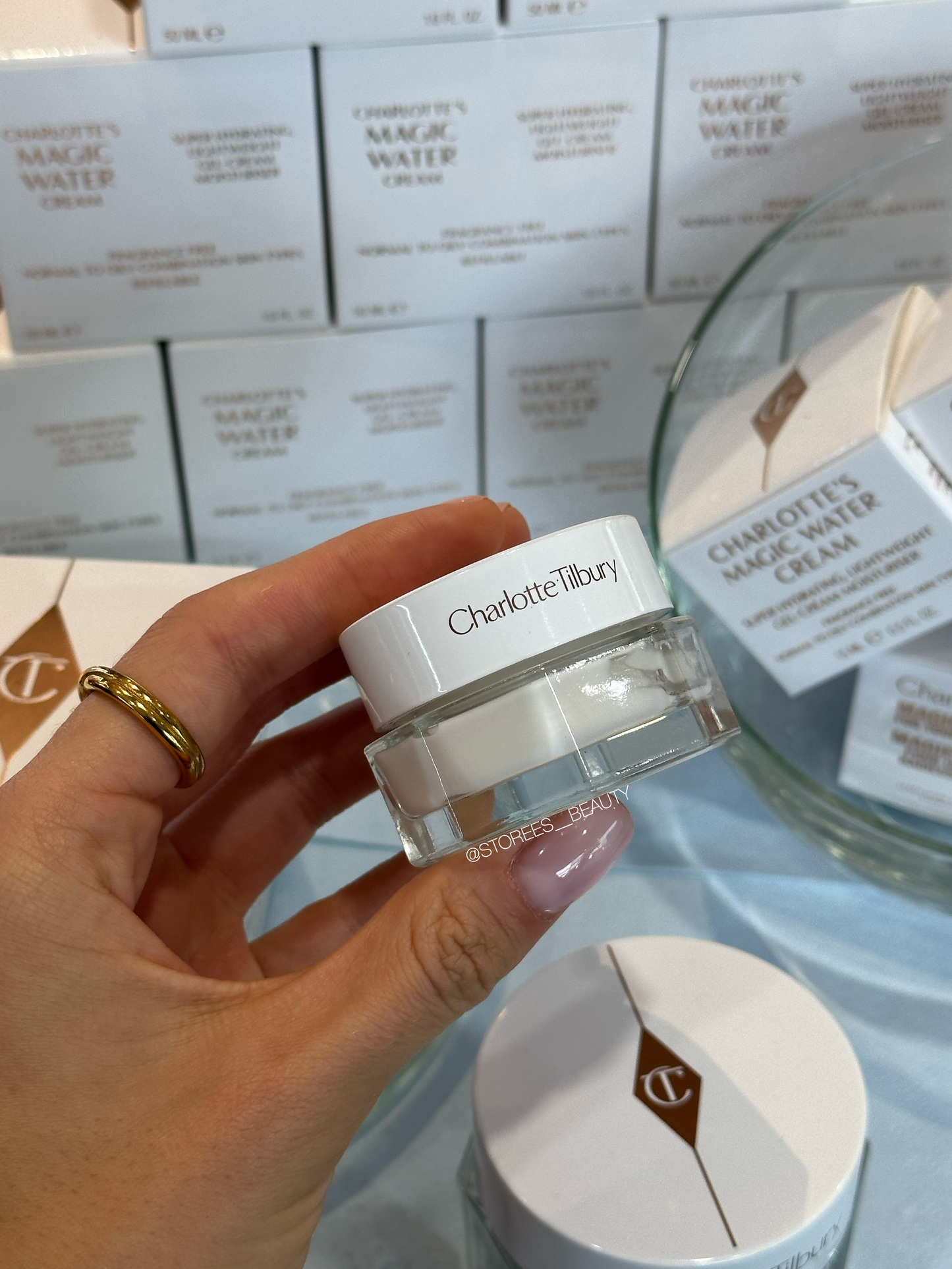 Зволожуючий крем на водній основі Magic Water Cream