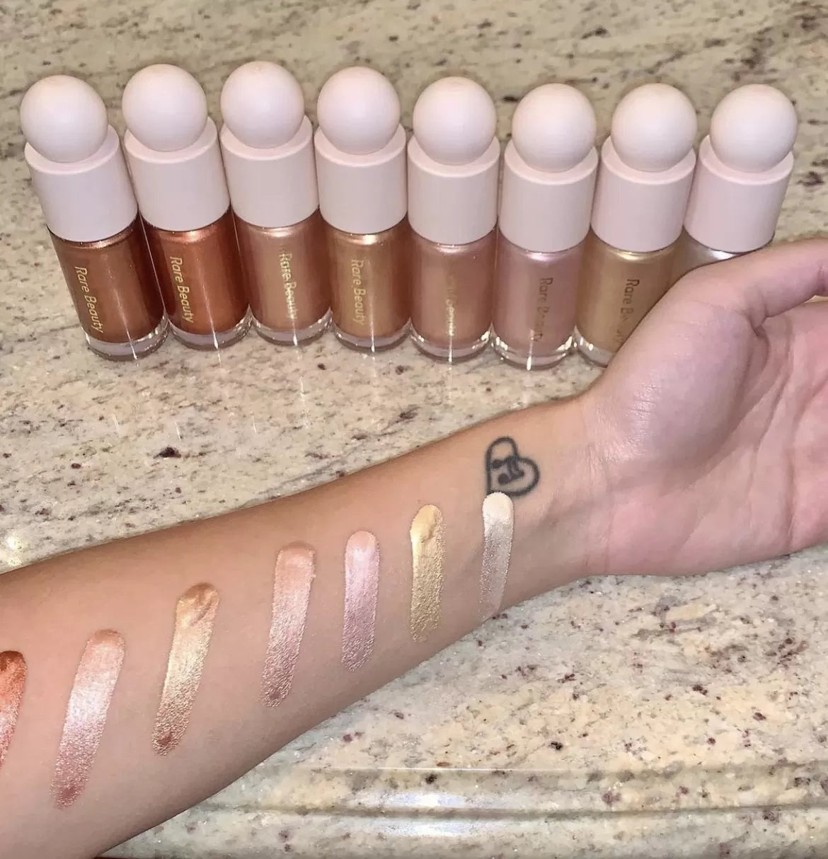 Рідкий хайлайтер Positive Light Liquid Luminizer Highlight