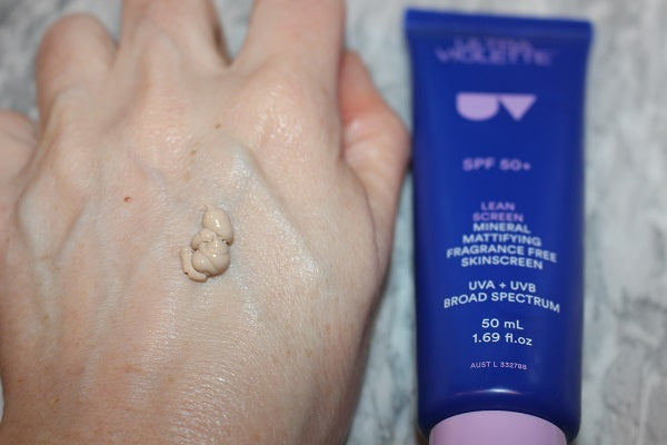 Матуючий мінеральний крем тінт з SPF 50 Lean Screen Mineral Mattifying