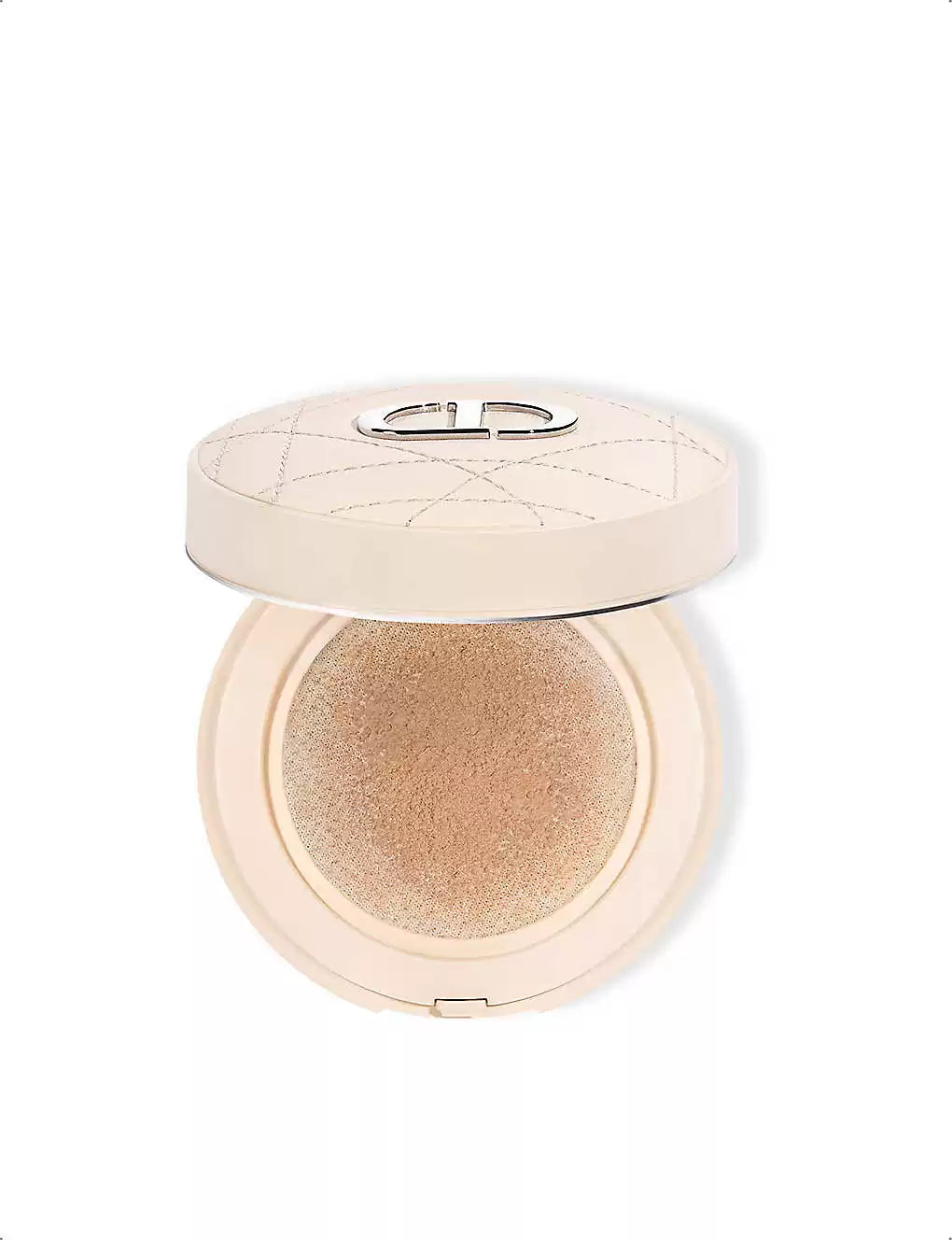 Ультратонка розсипчаста пудра Diorskin Forever Cushion Powder
