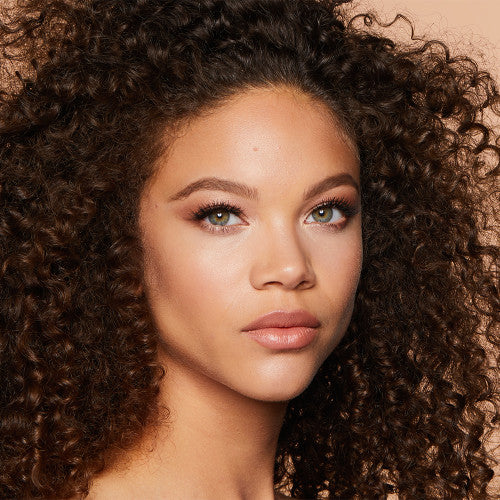 Тональное основание Light Wonder Foundation SPF 15