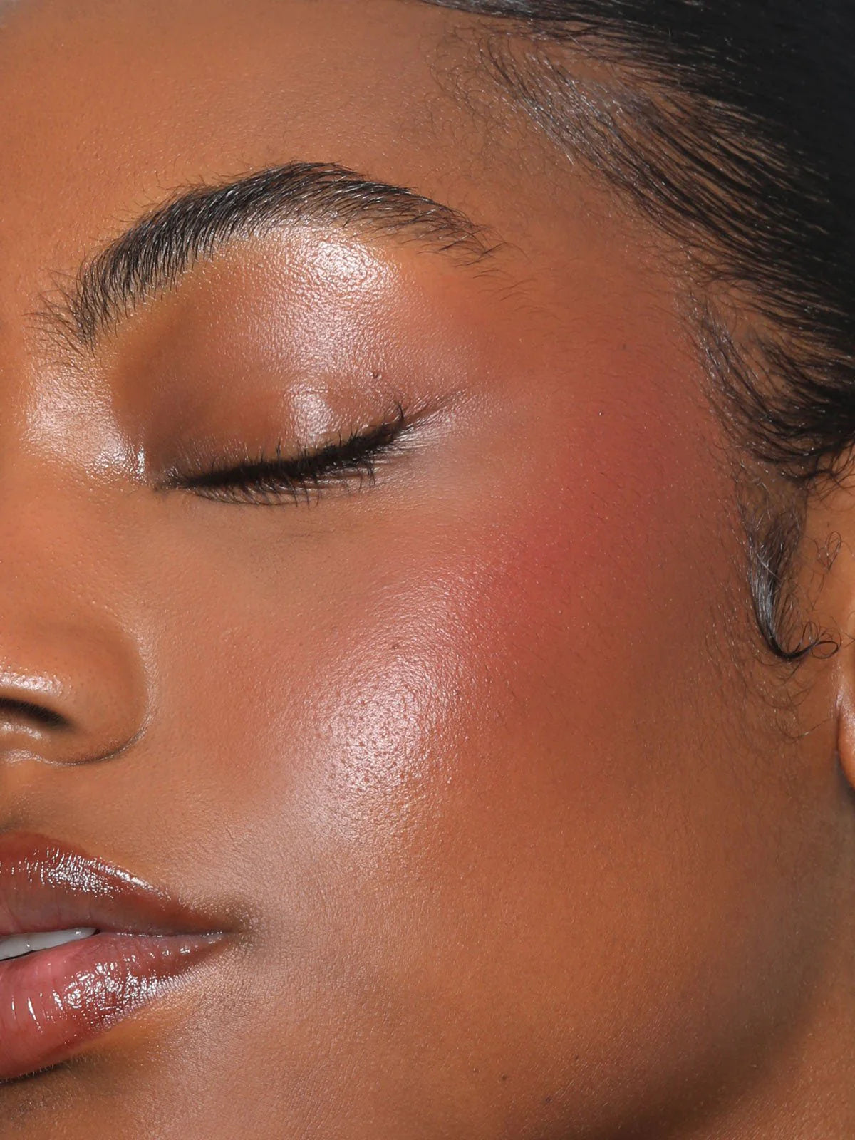 Кремовые румяна Cream Blush