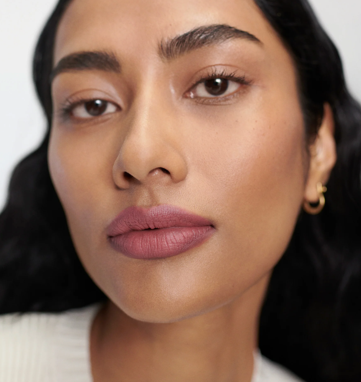 Матова помада Signature Lip Lightweight Matte Lipstick MERIT BEAUTY