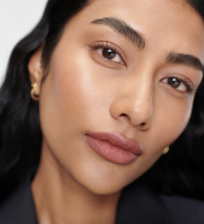 Матова помада Signature Lip Lightweight Matte Lipstick MERIT BEAUTY