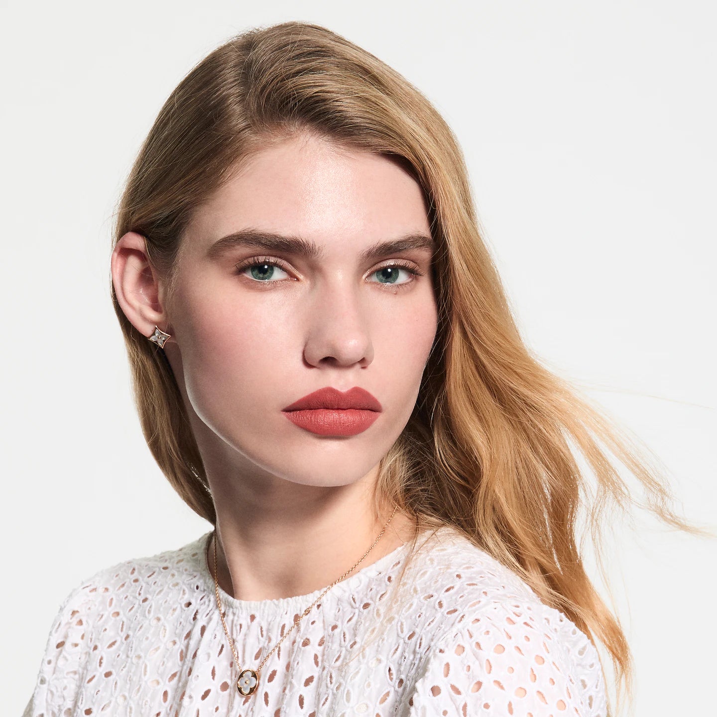 Матова помада LV Rouge Lipstick