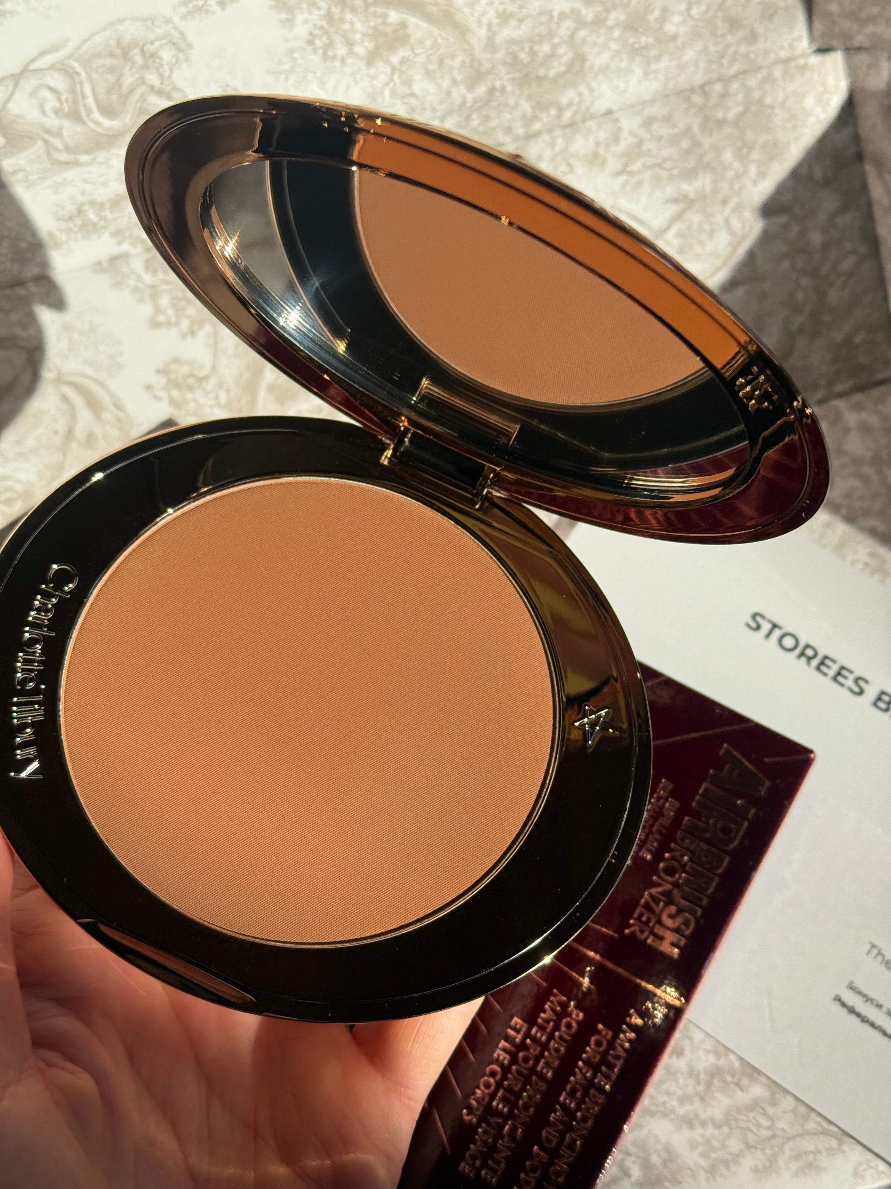 Бронзер Airbrush Bronzer Charlotte Tilbury – Storees Beauty