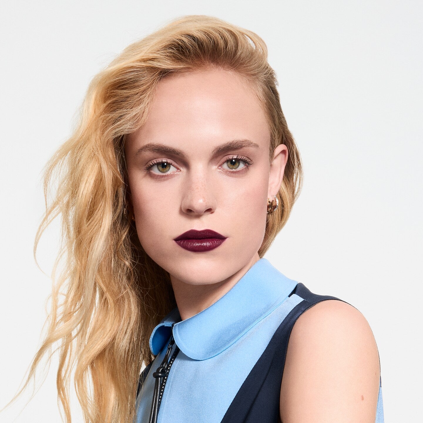 Сатинова помада LV Rouge Lipstick