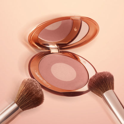 Пензлик  Airbrush Flawless Easy Soft Blur Bronzer + Blusher Brush Charlotte Tilbury