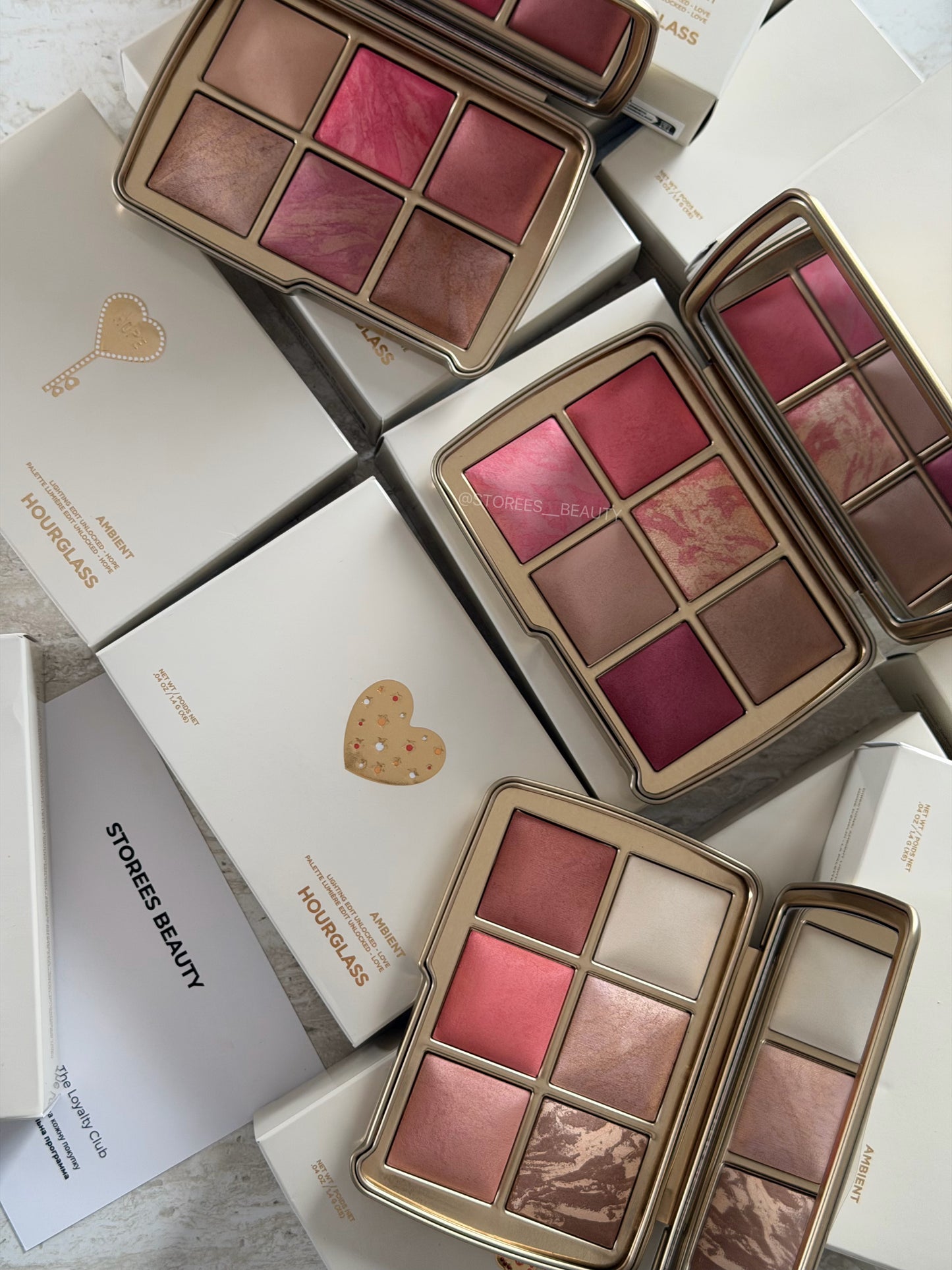 Лімітована палетка Luck Ambient Lighting Hourglass