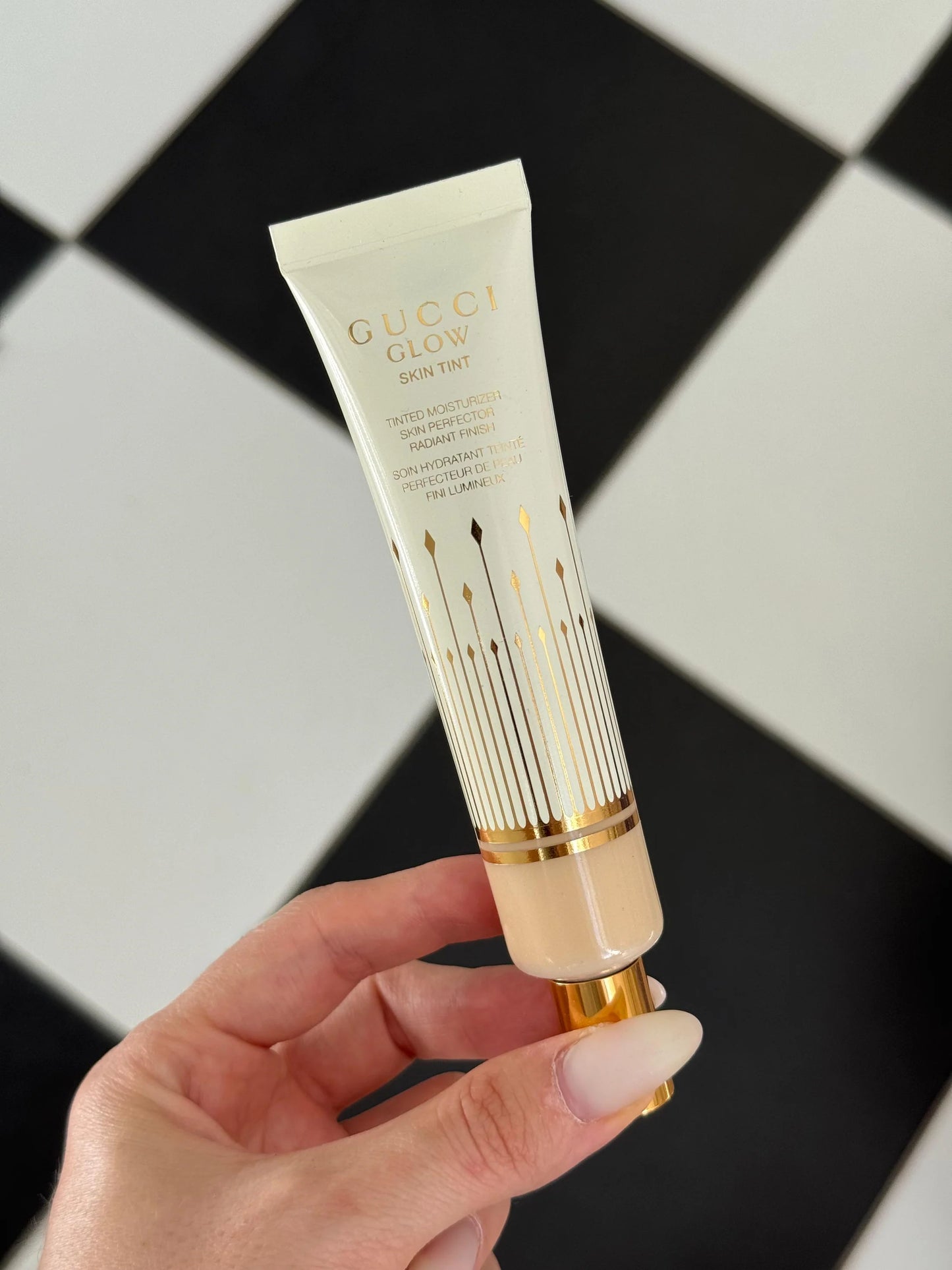 Тінт Glow Skin Tint Moisturiser