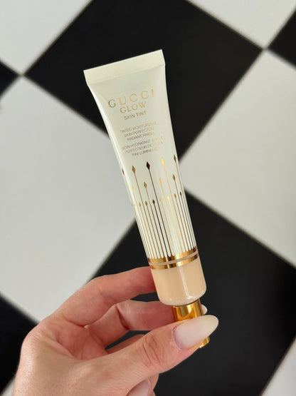 Тінт Glow Skin Tint Moisturiser