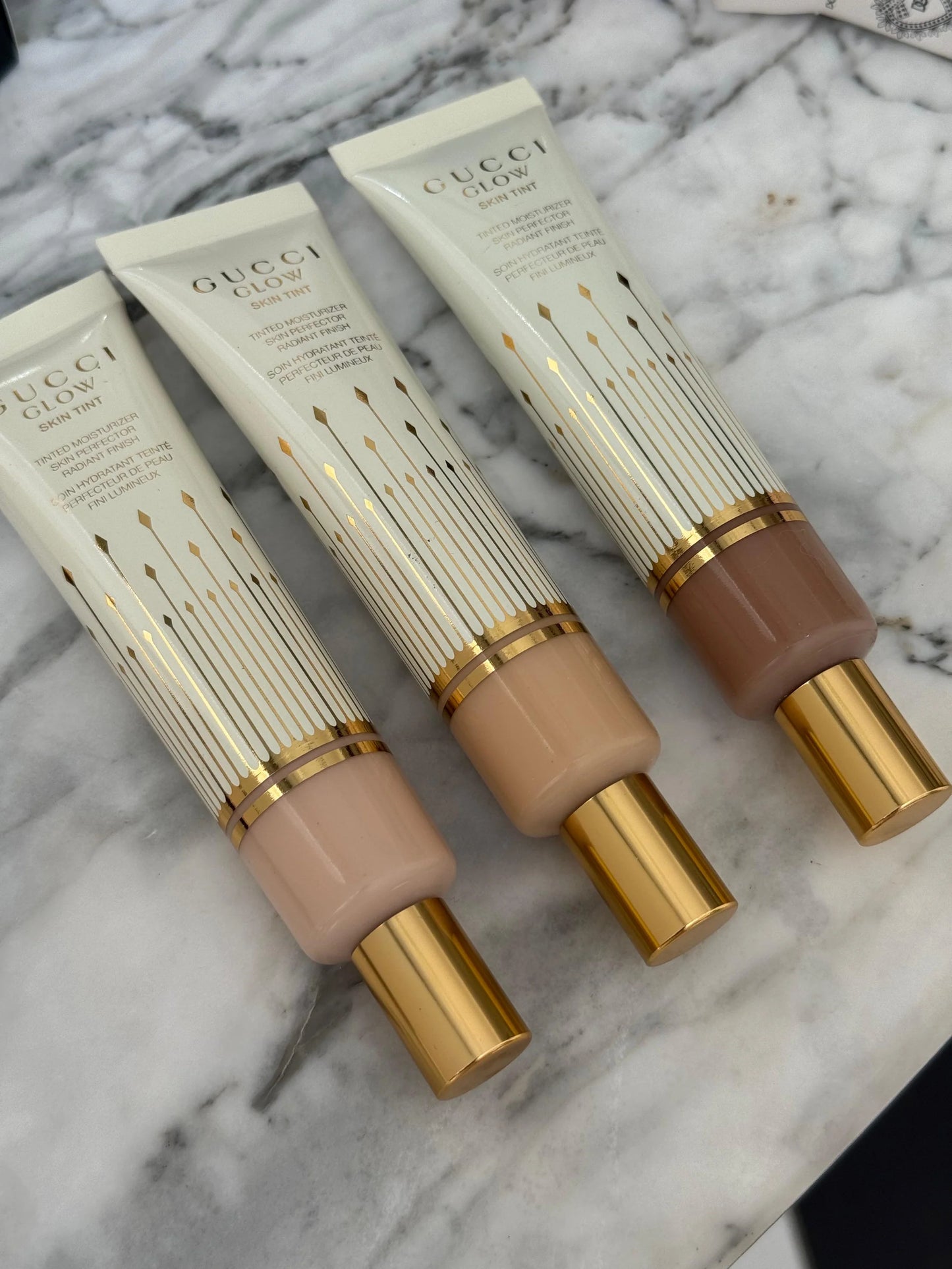 Тінт Glow Skin Tint Moisturiser