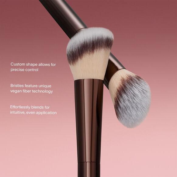 Пензлик для румʼян No. 15 Blush Brush